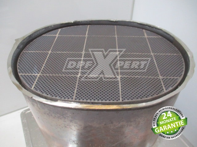 Dieselpartikelfilter eines OPEL Zafira - Baujahr 2014 - 218.225 km - nach der Reinigung - 126g entfernte Ruß- und Ascherückstände